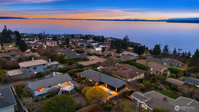 2426 NW 201st Place, Shoreline, WA 98177