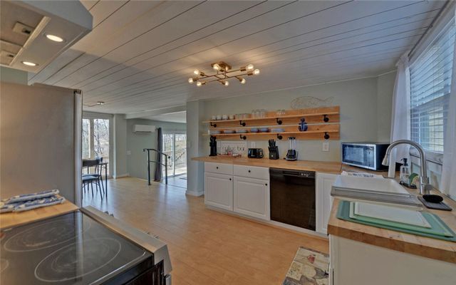 117 Woods Lane, Hartwell, GA 30643