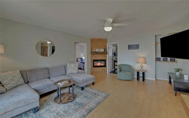 117 Woods Lane, Hartwell, GA 30643