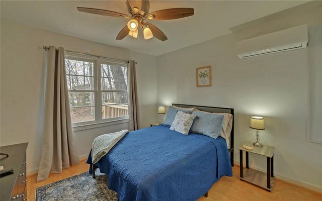 117 Woods Lane, Hartwell, GA 30643