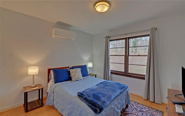 117 Woods Lane, Hartwell, GA 30643