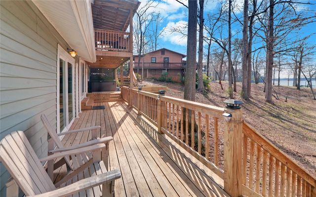 117 Woods Lane, Hartwell, GA 30643