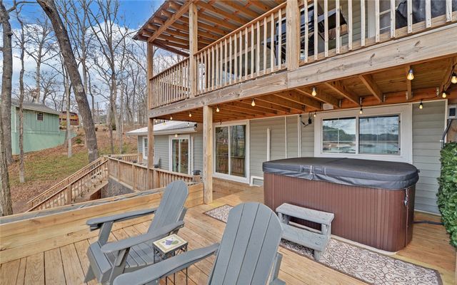 117 Woods Lane, Hartwell, GA 30643