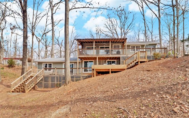 117 Woods Lane, Hartwell, GA 30643