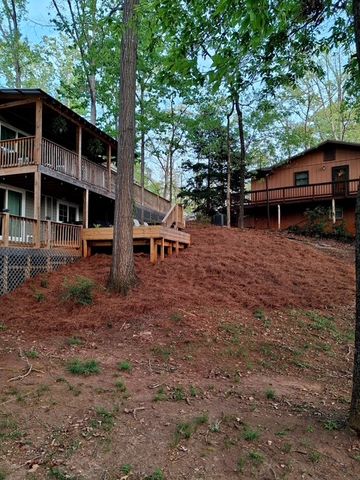 117 Woods Lane, Hartwell, GA 30643