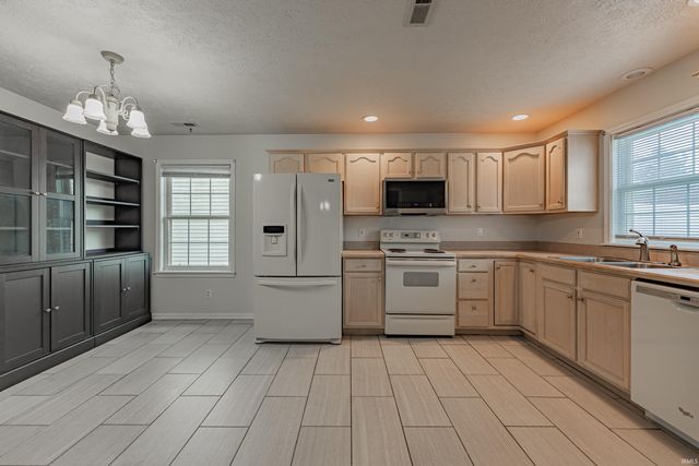 1616 Welworth Avenue, Evansville, IN 47711