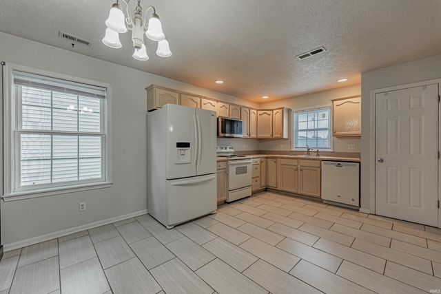 1616 Welworth Avenue, Evansville, IN 47711