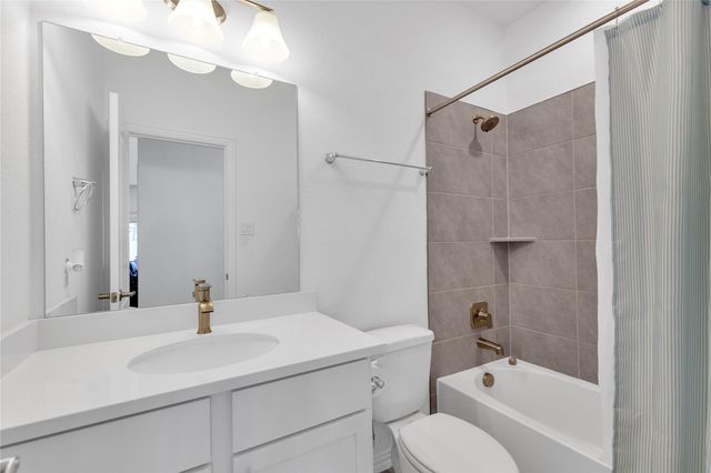 122 Shagbark TRL, Bastrop, TX 78602