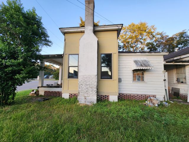 905 Peak Street, Holly Hill, SC 29059