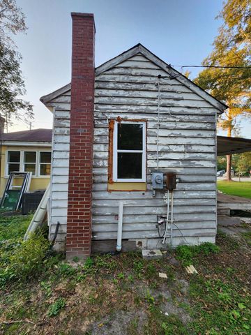 905 Peak Street, Holly Hill, SC 29059