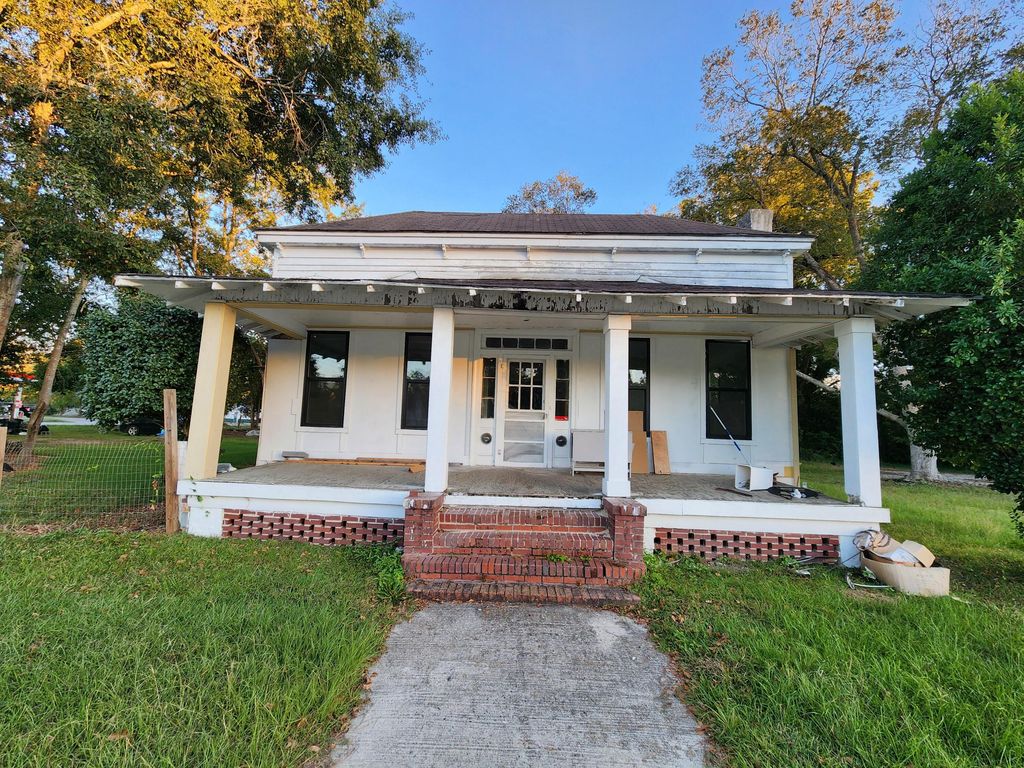 905 Peak Street, Holly Hill, SC 29059
