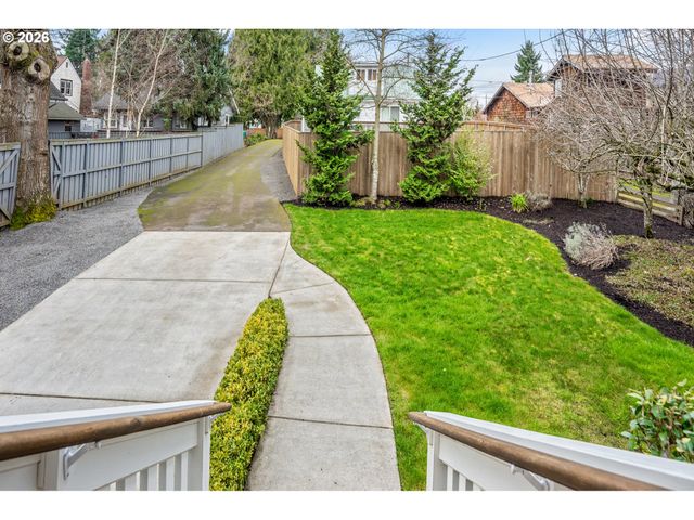 6810 Se 48TH Ave, Portland, OR 97206