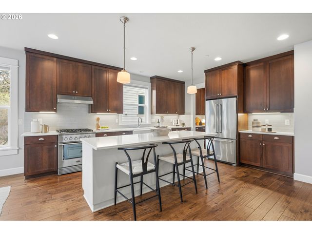 6810 Se 48TH Ave, Portland, OR 97206