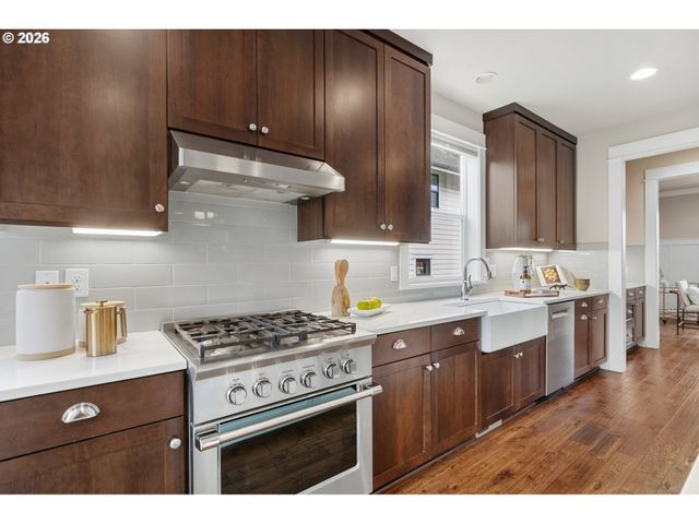 6810 Se 48TH Ave, Portland, OR 97206