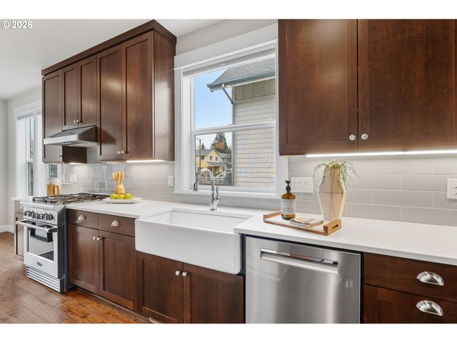 6810 Se 48TH Ave, Portland, OR 97206