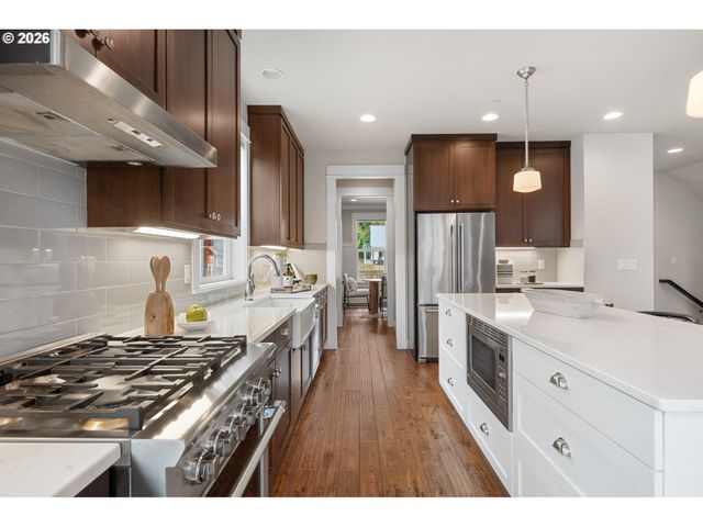 6810 Se 48TH Ave, Portland, OR 97206