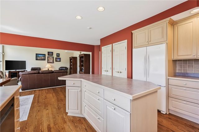 17 Sanibel Dr Drive, Perinton, NY 14450