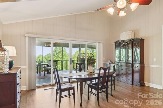 817 Greenwood Drive, Hendersonville, NC 28791