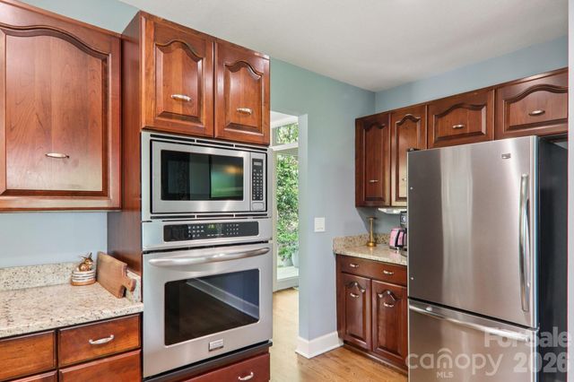 817 Greenwood Drive, Hendersonville, NC 28791