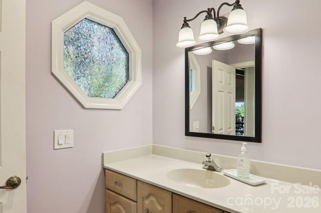 817 Greenwood Drive, Hendersonville, NC 28791
