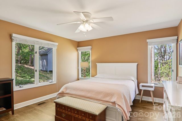 817 Greenwood Drive, Hendersonville, NC 28791