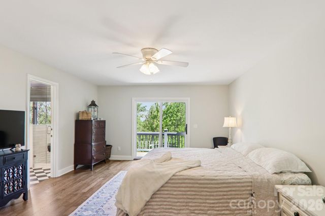 817 Greenwood Drive, Hendersonville, NC 28791