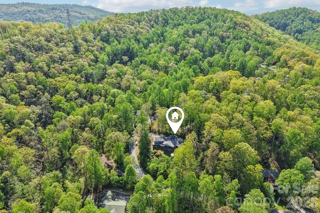 817 Greenwood Drive, Hendersonville, NC 28791