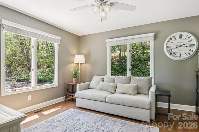 817 Greenwood Drive, Hendersonville, NC 28791