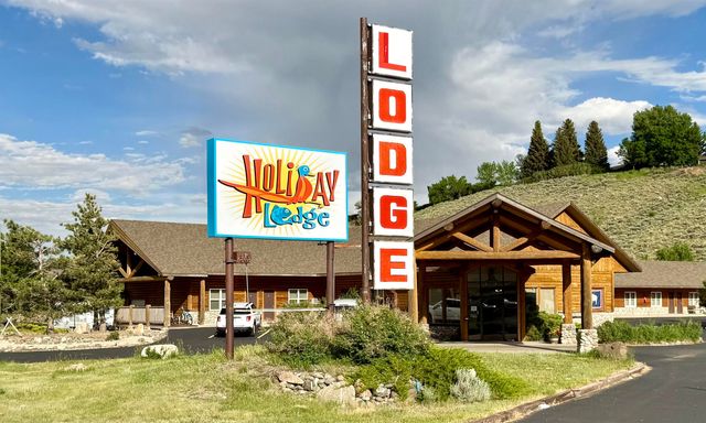 244 Yellowstone Ave., W, Cody, WY 82414
