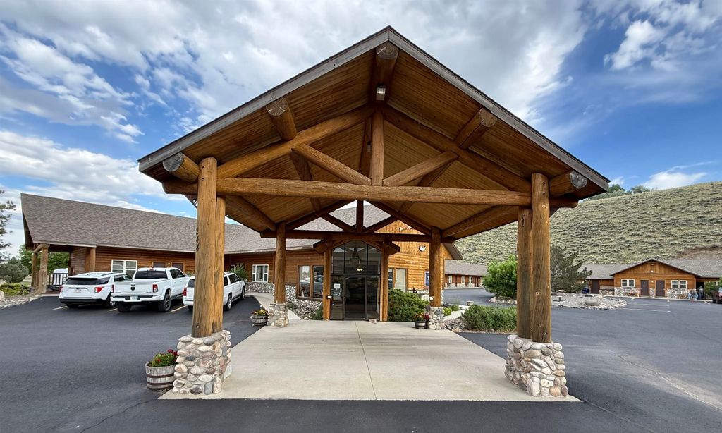 244 Yellowstone Ave., W, Cody, WY 82414 photo 2