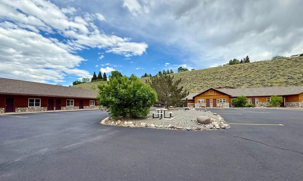 244 Yellowstone Ave., W, Cody, WY 82414 photo 5