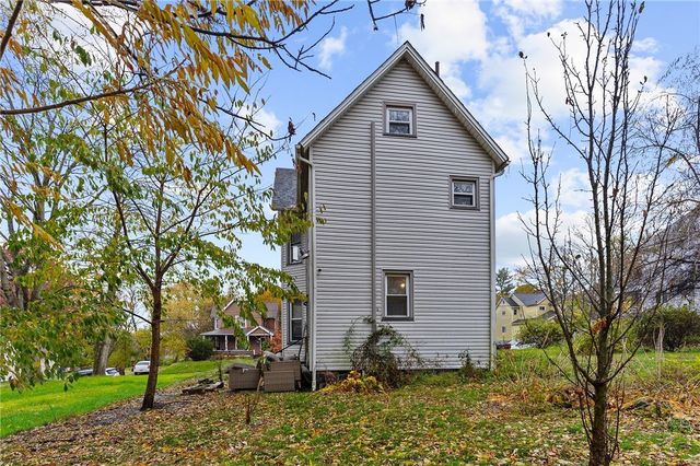 282 Orchard St, Sharon, PA 16146