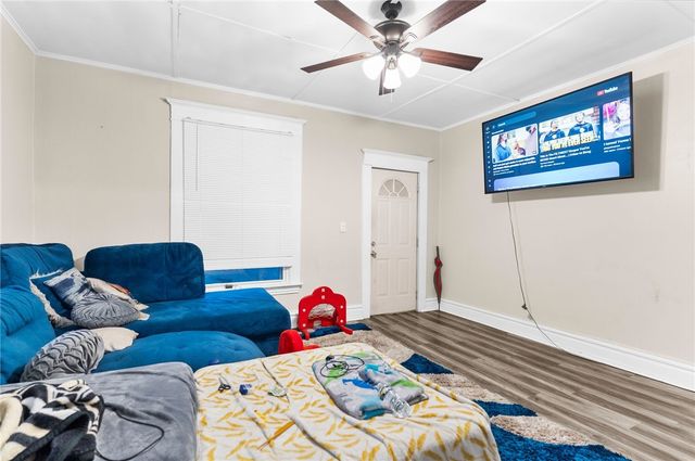 282 Orchard St, Sharon, PA 16146