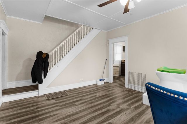 282 Orchard St, Sharon, PA 16146