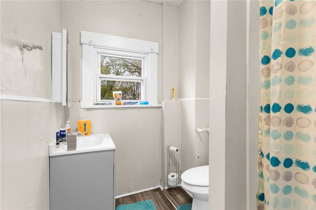 282 Orchard St, Sharon, PA 16146