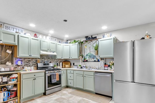 935 Ragle Street, Church Hill, TN 37642