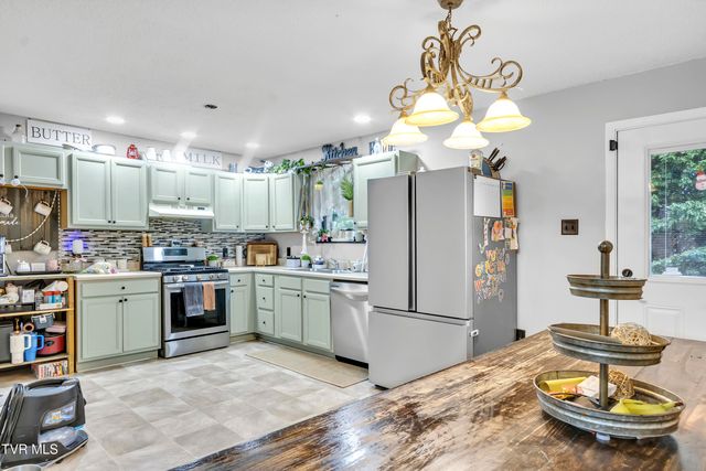 935 Ragle Street, Church Hill, TN 37642