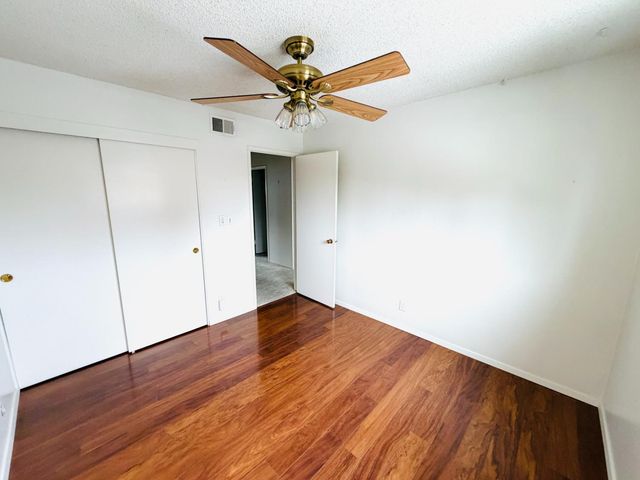 4032 Oak Villa Cir, Carmichael, CA 95608