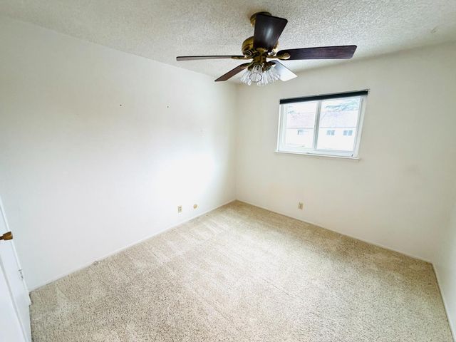 4032 Oak Villa Cir, Carmichael, CA 95608