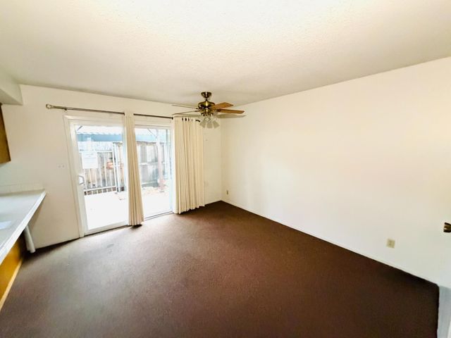 4032 Oak Villa Cir, Carmichael, CA 95608