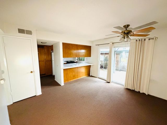 4032 Oak Villa Cir, Carmichael, CA 95608