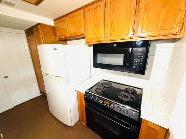 4032 Oak Villa Cir, Carmichael, CA 95608