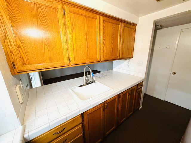 4032 Oak Villa Cir, Carmichael, CA 95608