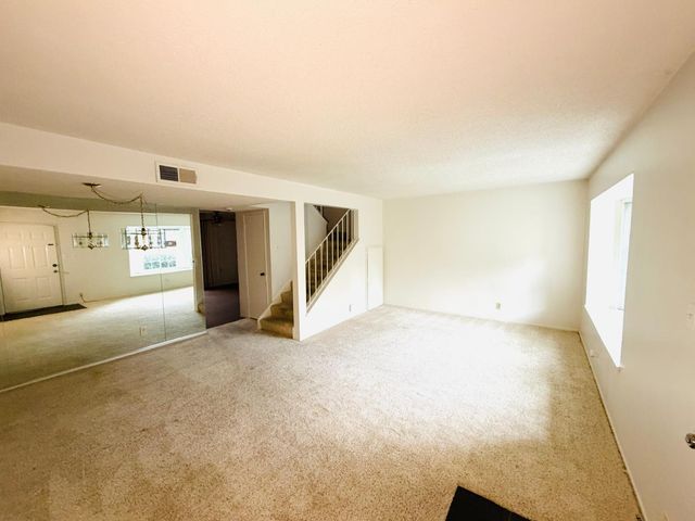 4032 Oak Villa Cir, Carmichael, CA 95608