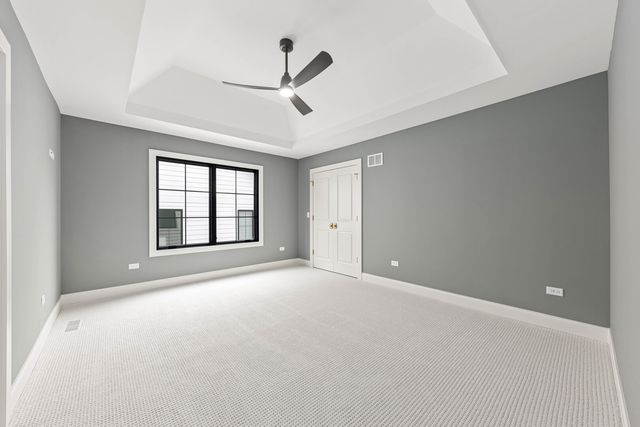 660 N Eagle Street, Naperville, IL 60563