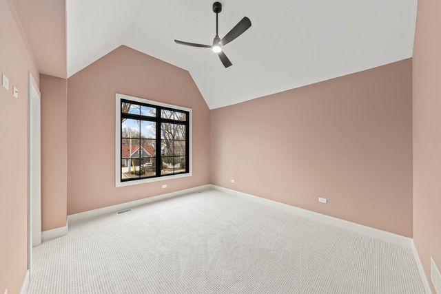 660 N Eagle Street, Naperville, IL 60563
