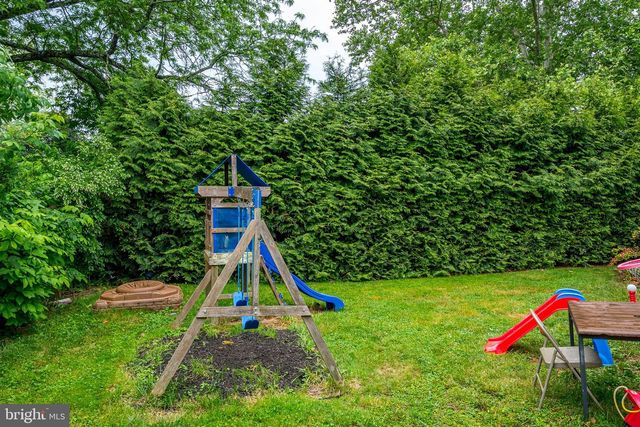 113 DUTCH NECK RD, Hightstown, NJ 08520