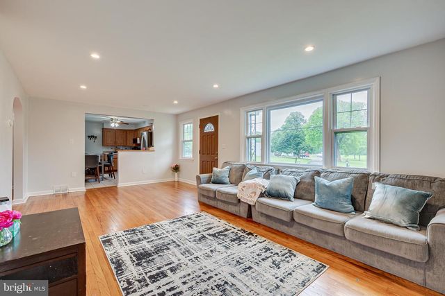 113 DUTCH NECK RD, Hightstown, NJ 08520