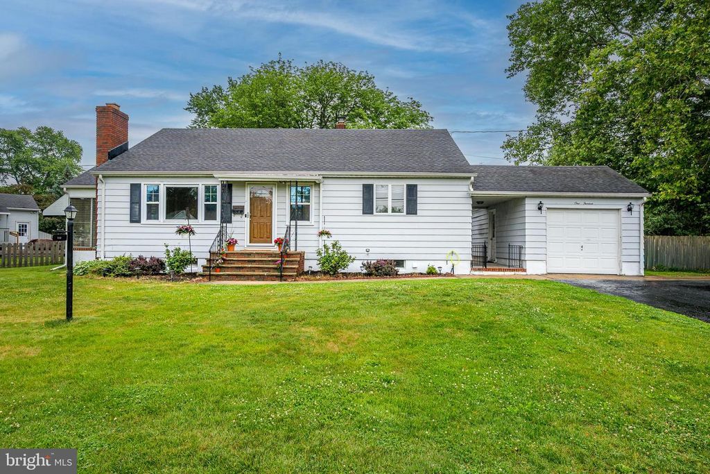 113 DUTCH NECK RD, Hightstown, NJ 08520