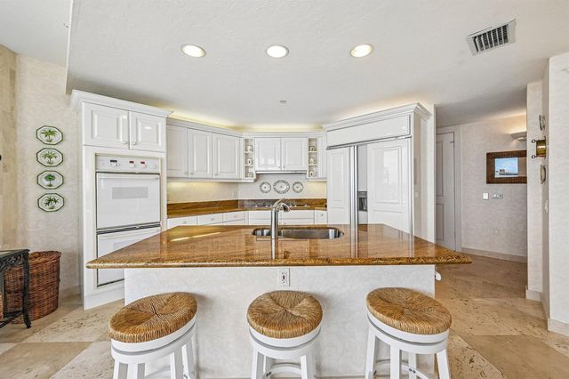 800 Ocean Drive 1105, Juno Beach, FL 33408